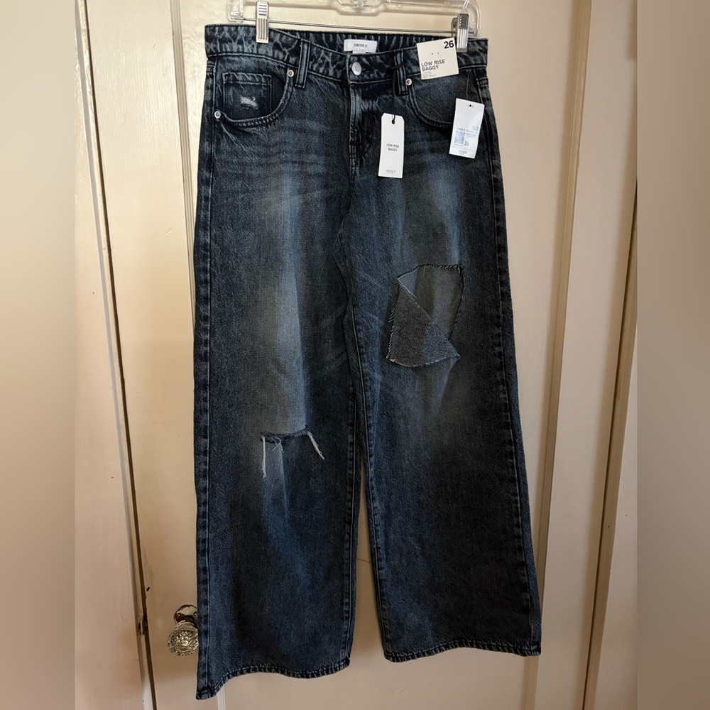 Forever 21: Women’s Low Rise Baggy Relaxed Distressed Jeans